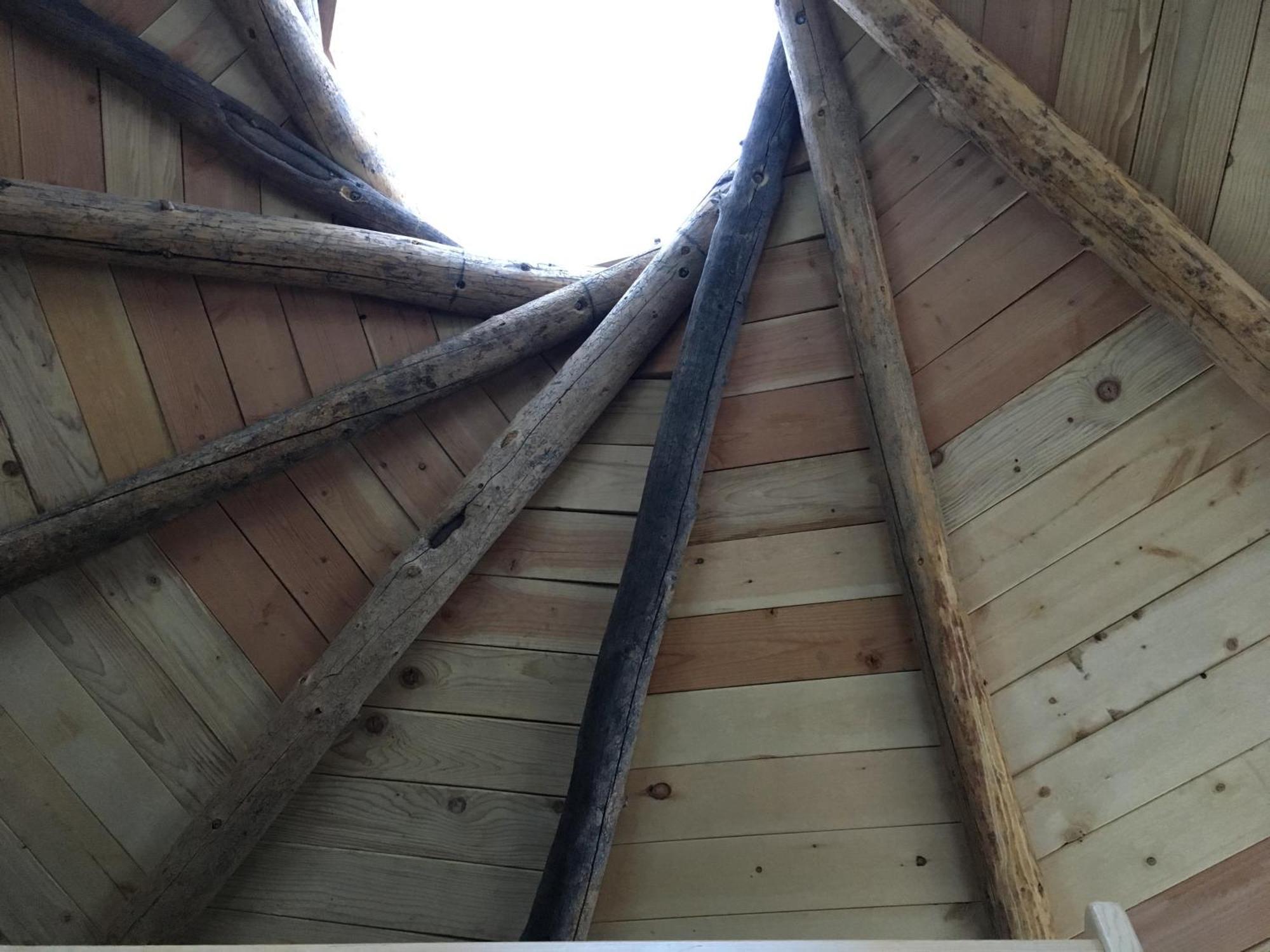 Red-Tail Roundhouse At 22 West Cabins And Recreation Hebron Екстериор снимка